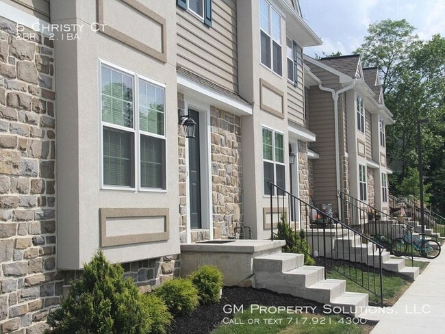 Building Photo - 2 Bedroom 2.5 Bathroom Townhome in Elizabe...