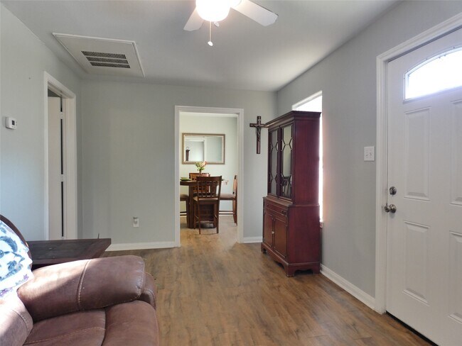 Foto del edificio - 507 Houston St