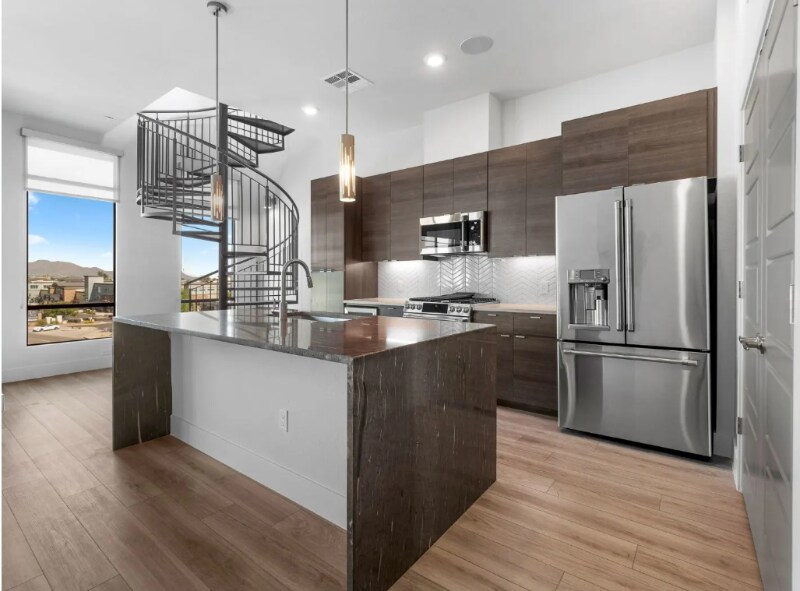 Foto principal - 15501 N Dial Blvd