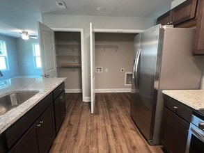 Building Photo - 200 Samson Trl