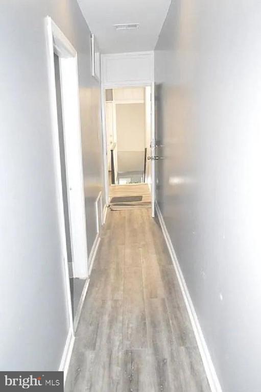 Building Photo - 129 W Miner St