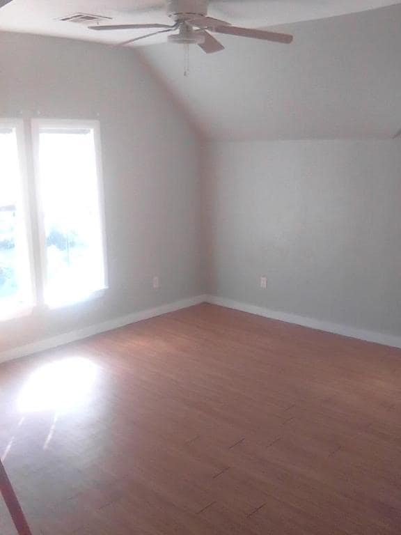 Building Photo - 528 N Louisa Ave