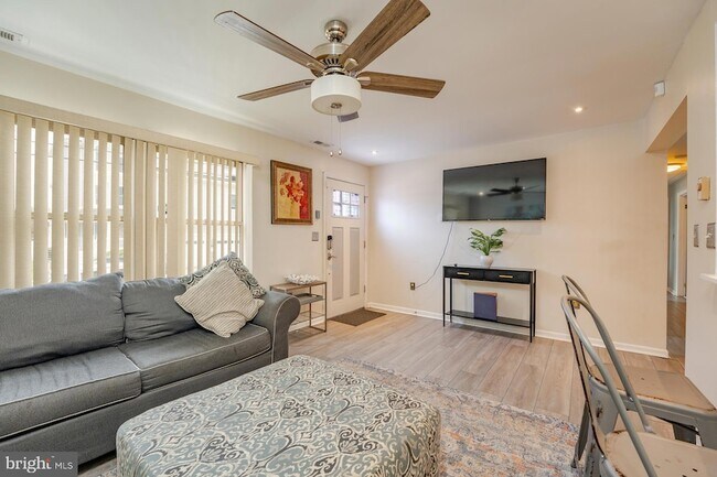 Foto del edificio - 545 N Connecticut Ave