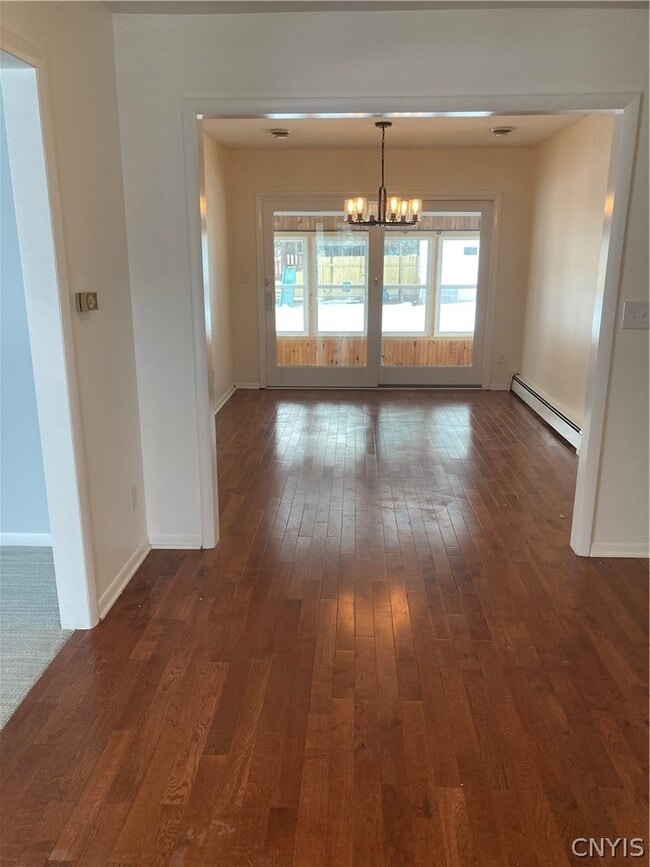 Building Photo - 449 Bugbee Dr