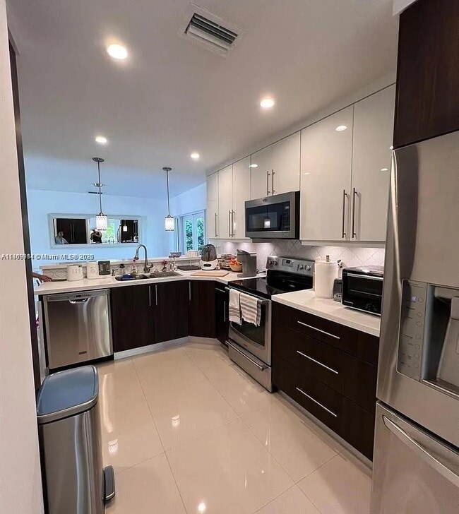 Foto del edificio - 14830 Miami Lakeway S
