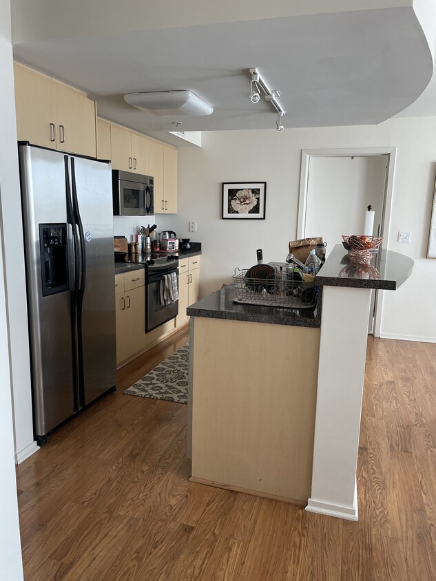 Foto principal - 1640 Maple Ave