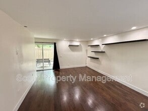 Building Photo - 28661 Via Las Flores