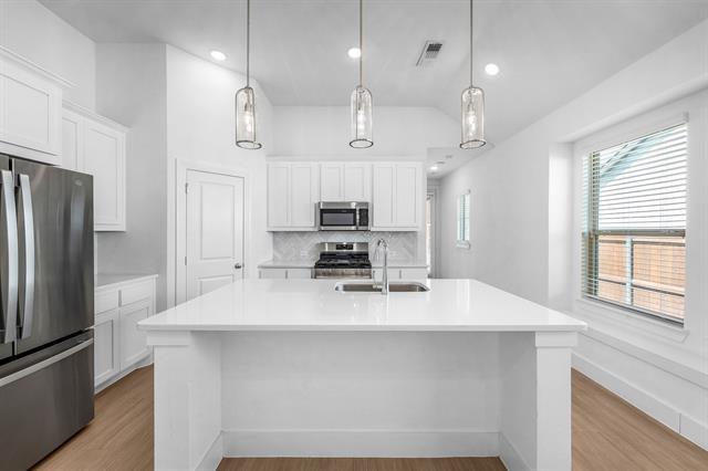 Building Photo - 3800 Talisker Blvd