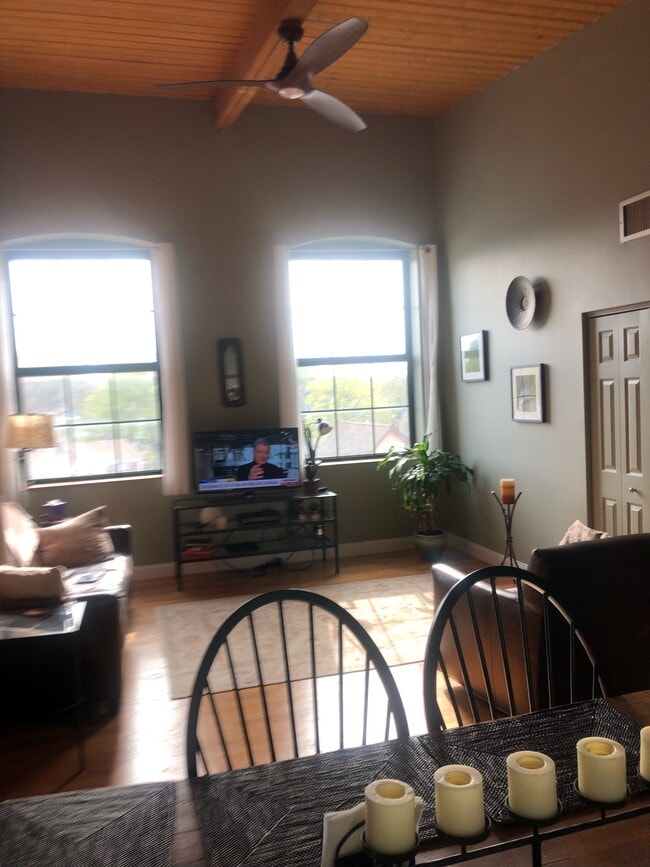 Building Photo - 54 Green St