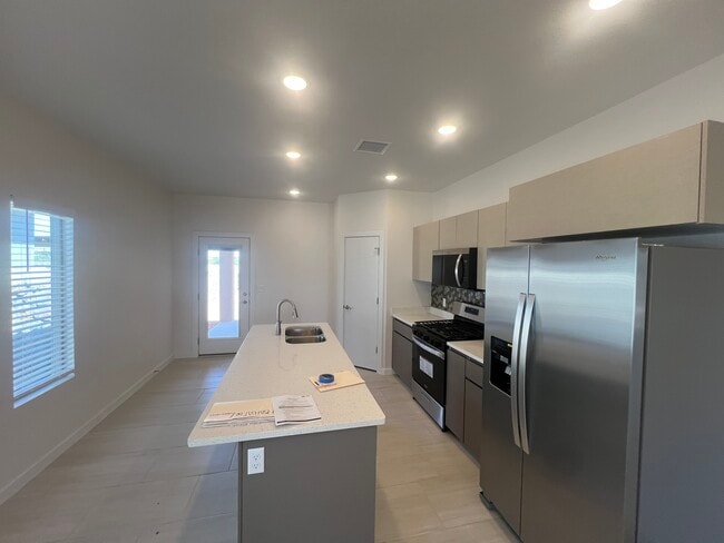 Building Photo - 12249 Bahjat Dr