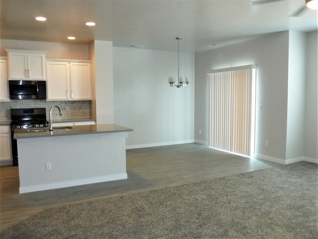 Foto del edificio - Gorgeous 3 bed 2 ba home in Meridian just ...