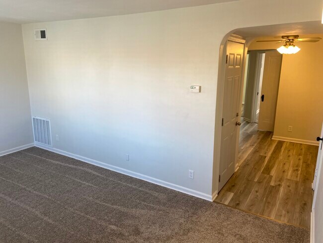 Foto del edificio - 530 Hadley Ave