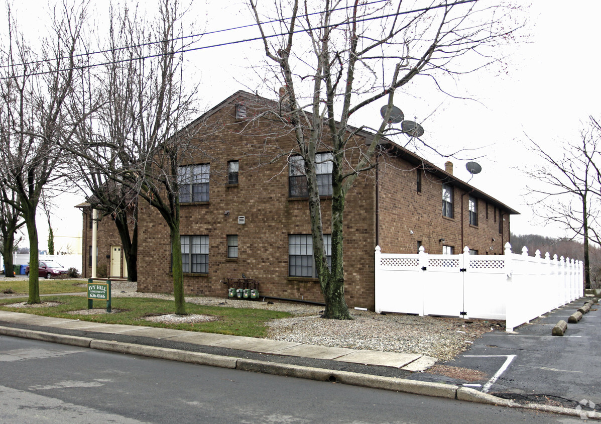 Building Photo - Ivy Hill Apartments