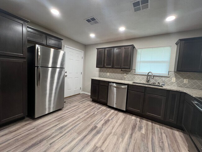 Foto del edificio - 439 NW 53rd St