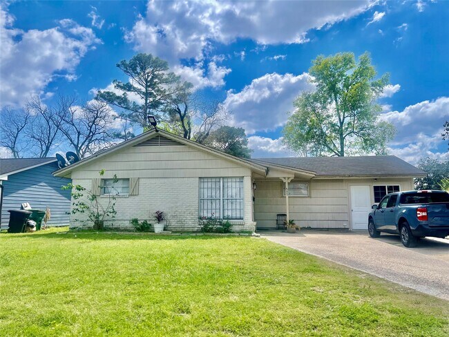 Foto del edificio - 547 W Obion Rd