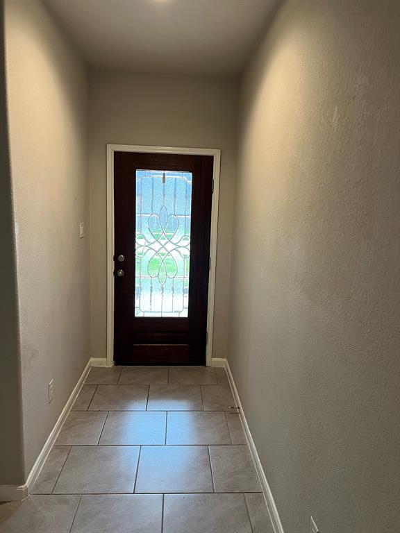 Foto del edificio - 9015 Hemlock Dr