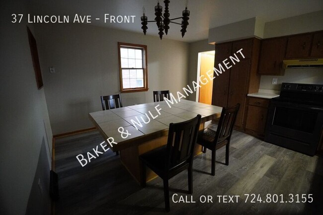 Building Photo - Cozy 2-bedroom, 2-bathroom apartment avail...