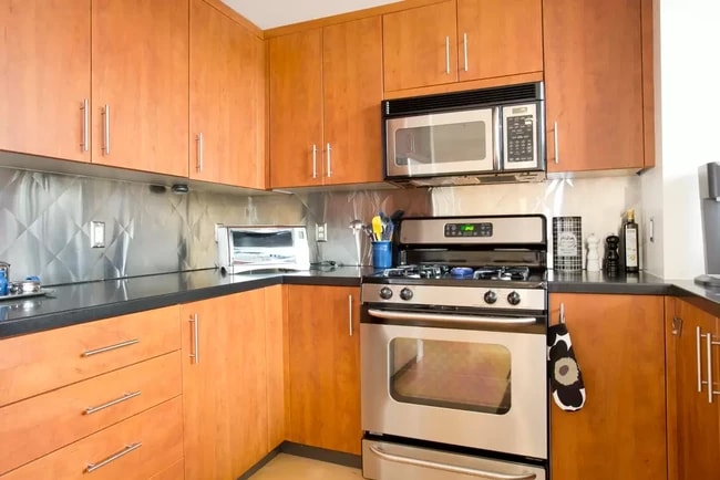 Kitchen - 1221 Harrison St