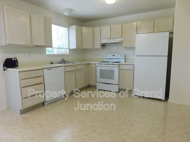 Building Photo - 429 Pendleton St