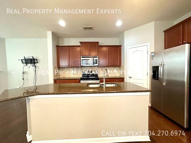 Foto del edificio - 13102 Heath Grove Dr
