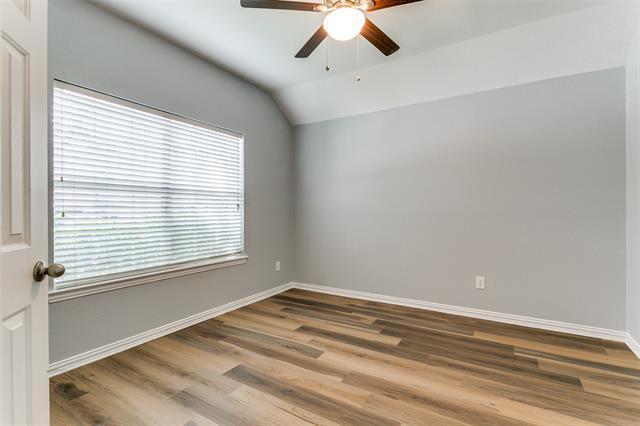 Foto del edificio - 815 Creekside Dr