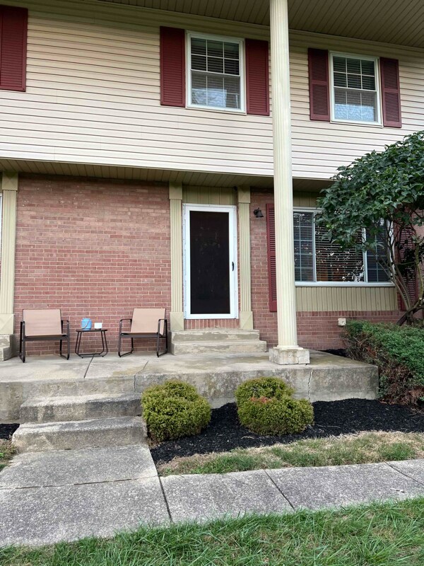 Foto principal - 195 Surrey Ln