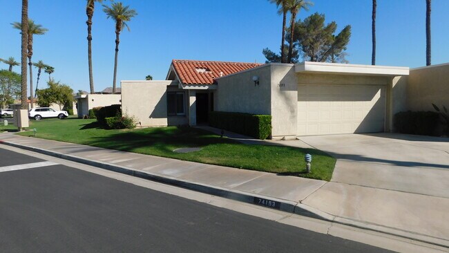 Foto del edificio - 74193 Santa Rosa Cir