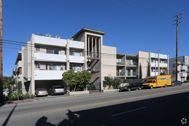 Frente - Villa Palms Apartments