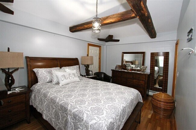 Foto del edificio - 56 Crescent Ave
