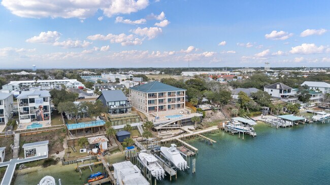 Building Photo - 724 Harbor Blvd
