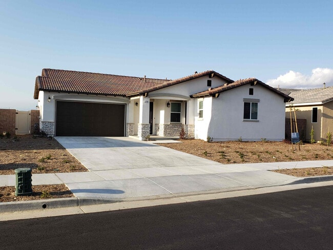 Building Photo - 5748 Arrowstone Ln