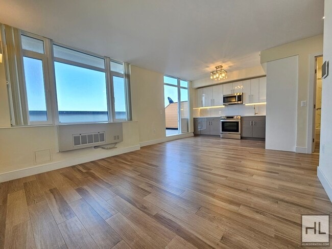 Foto del edificio - 1-Bedroom with Huge Private Terrace – Mode...