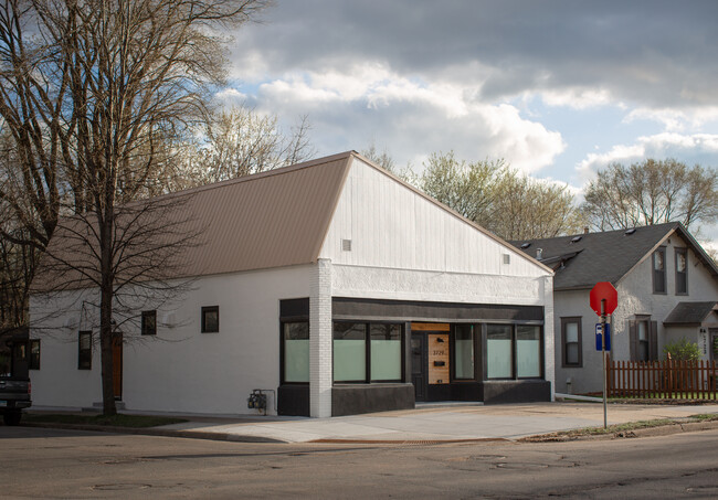 Side by Side Duplex - 3729 E 54th St