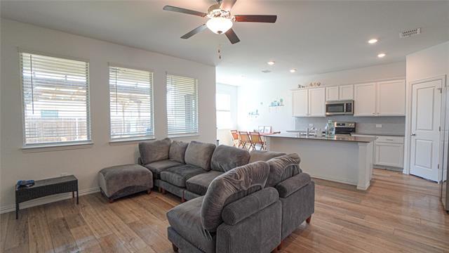 Foto del edificio - 733 Alden Dr