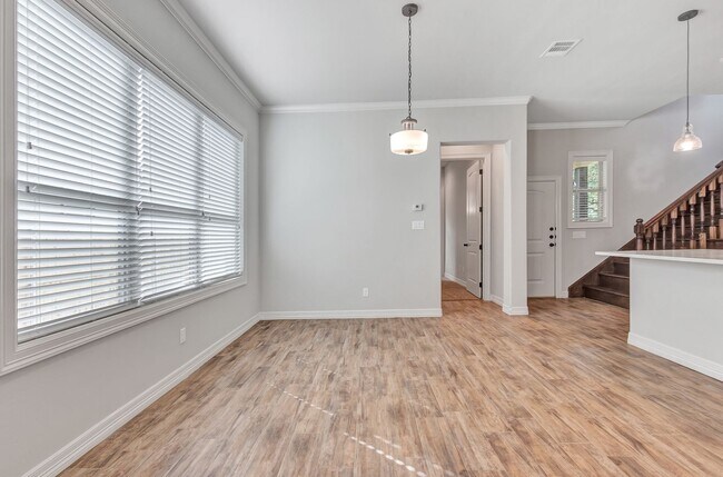 Foto del edificio - 311 Fairway Dr