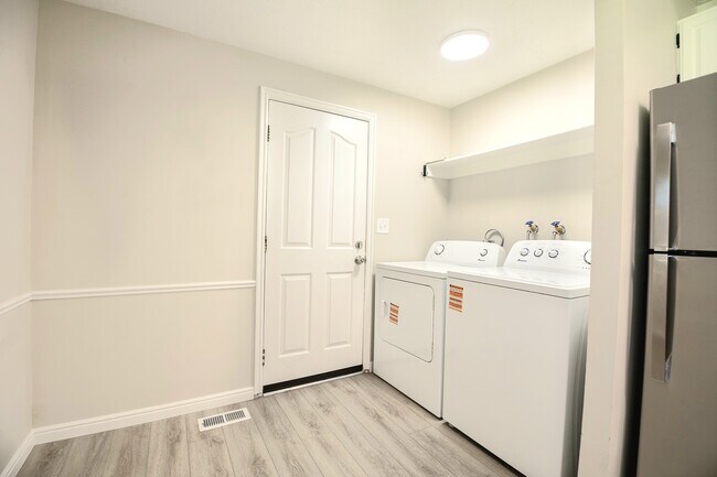 Foto del edificio - 1428 N Porter Ave
