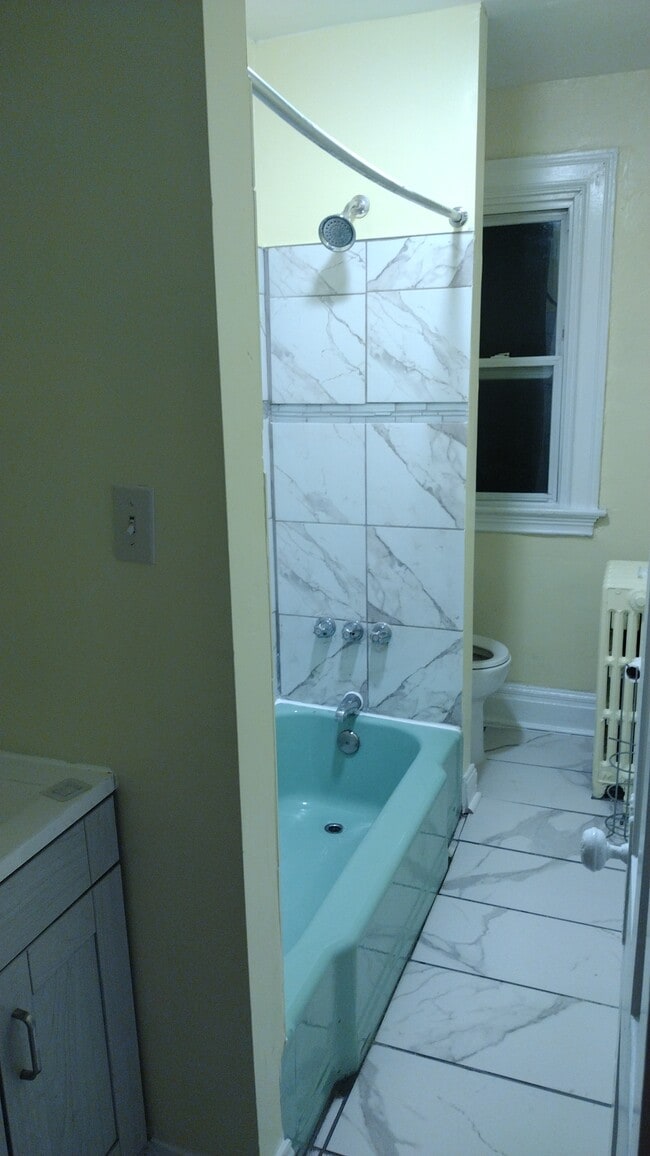2nd floor bathroom - 7323 Denniston Ave
