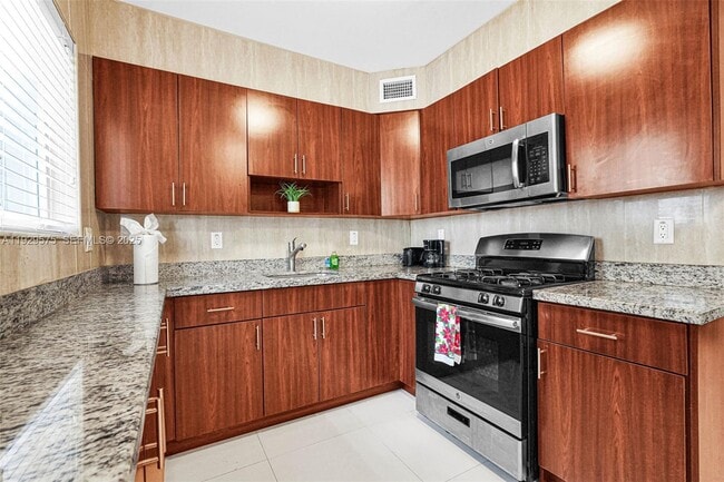 Foto del edificio - 1035 94th St