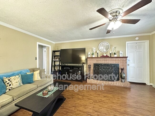 Building Photo - 316 Tudor Pl