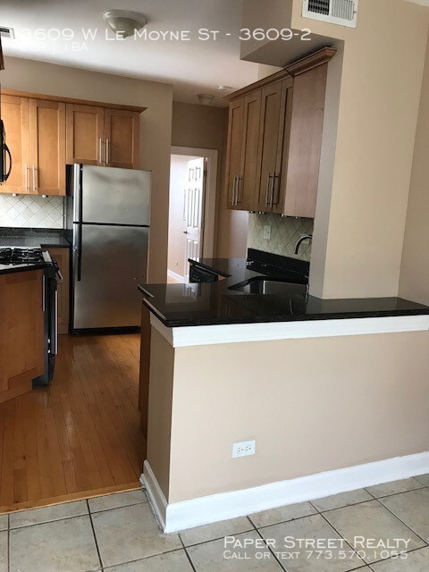 Building Photo - 3609 W Le Moyne St