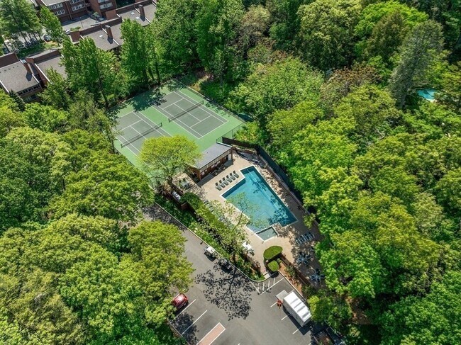 Foto del edificio - 241 Perkins St