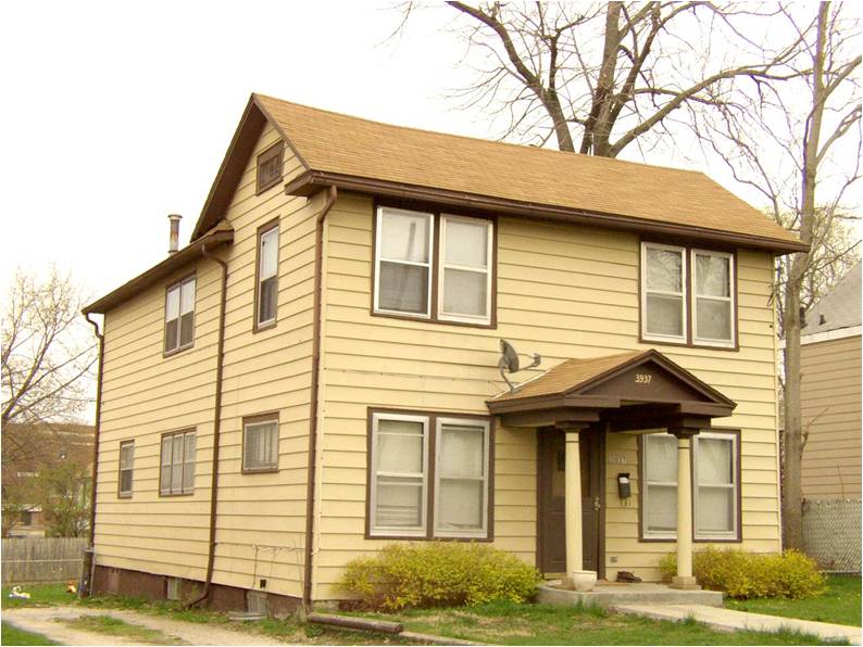 3937 8th St, Des Moines, IA 50313 House for Rent in Des Moines, IA