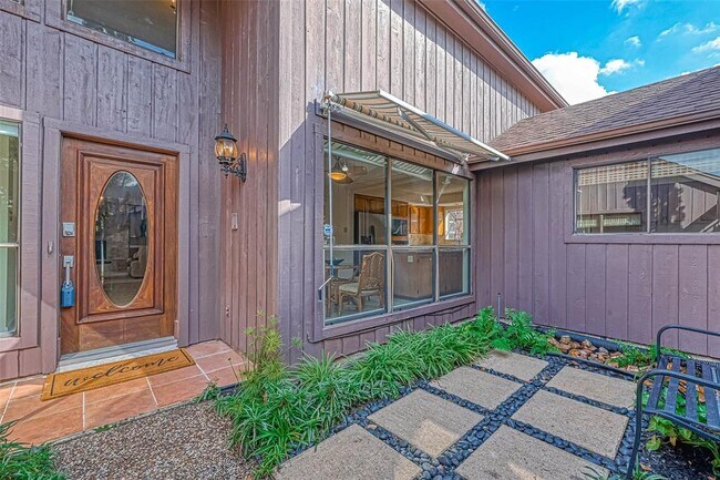 Foto del edificio - 12222 Ella Lee Ln