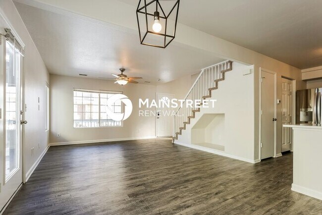 Foto del edificio - 3 Bedroom Pet-Friendly Home in DENVER, CO with Main Street Renewal