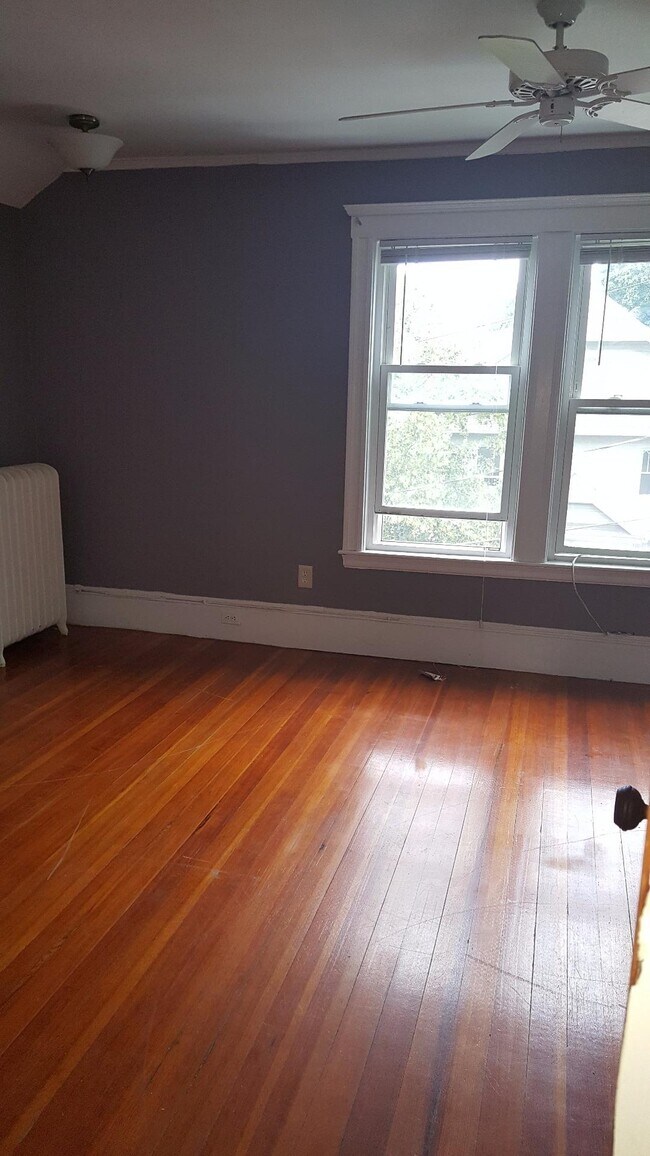 Foto del edificio - 29 Ricker Rd