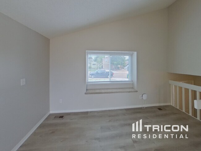 Foto del edificio - 6350 Chantilly Pl