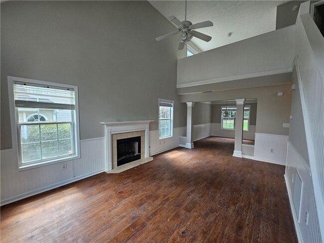 Building Photo - 2527 Waterstone Way