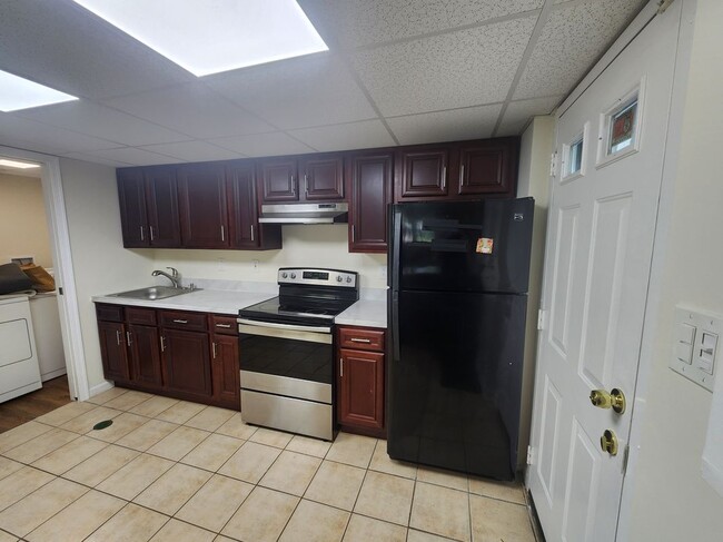 Building Photo - 13416 Tamarack Rd