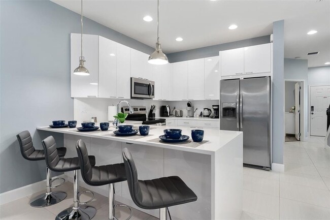 Building Photo - 1601 Tranquil Ave