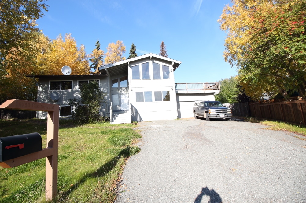 8040 Opal Cir, Anchorage, AK 99502 House Rental in Anchorage, AK